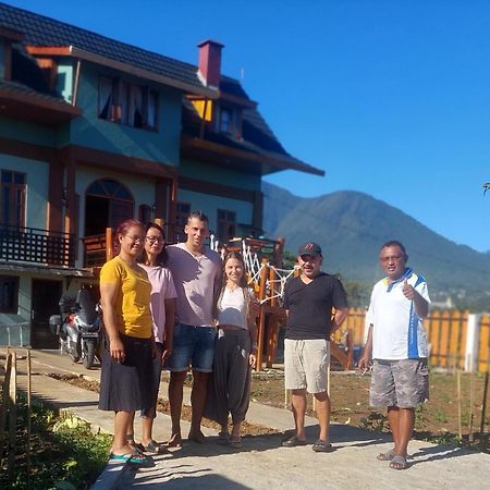 Kopa Hilltop - Family Guest Home Ruteng Kültér fotó