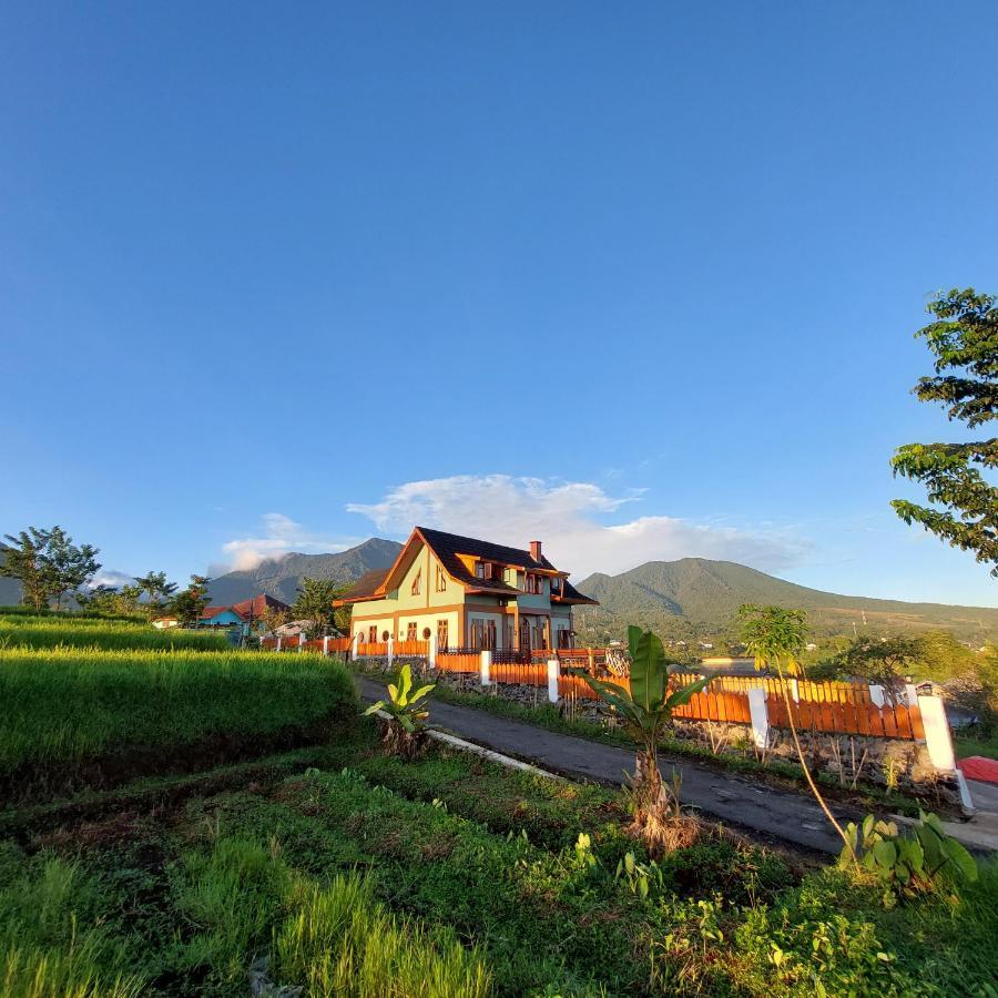 Kopa Hilltop - Family Guest Home Ruteng Kültér fotó