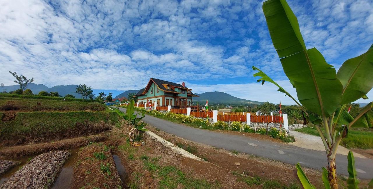 Kopa Hilltop - Family Guest Home Ruteng Kültér fotó