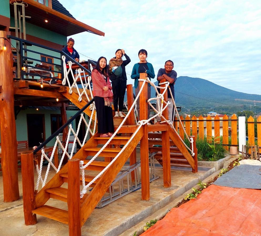 Kopa Hilltop - Family Guest Home Ruteng Kültér fotó
