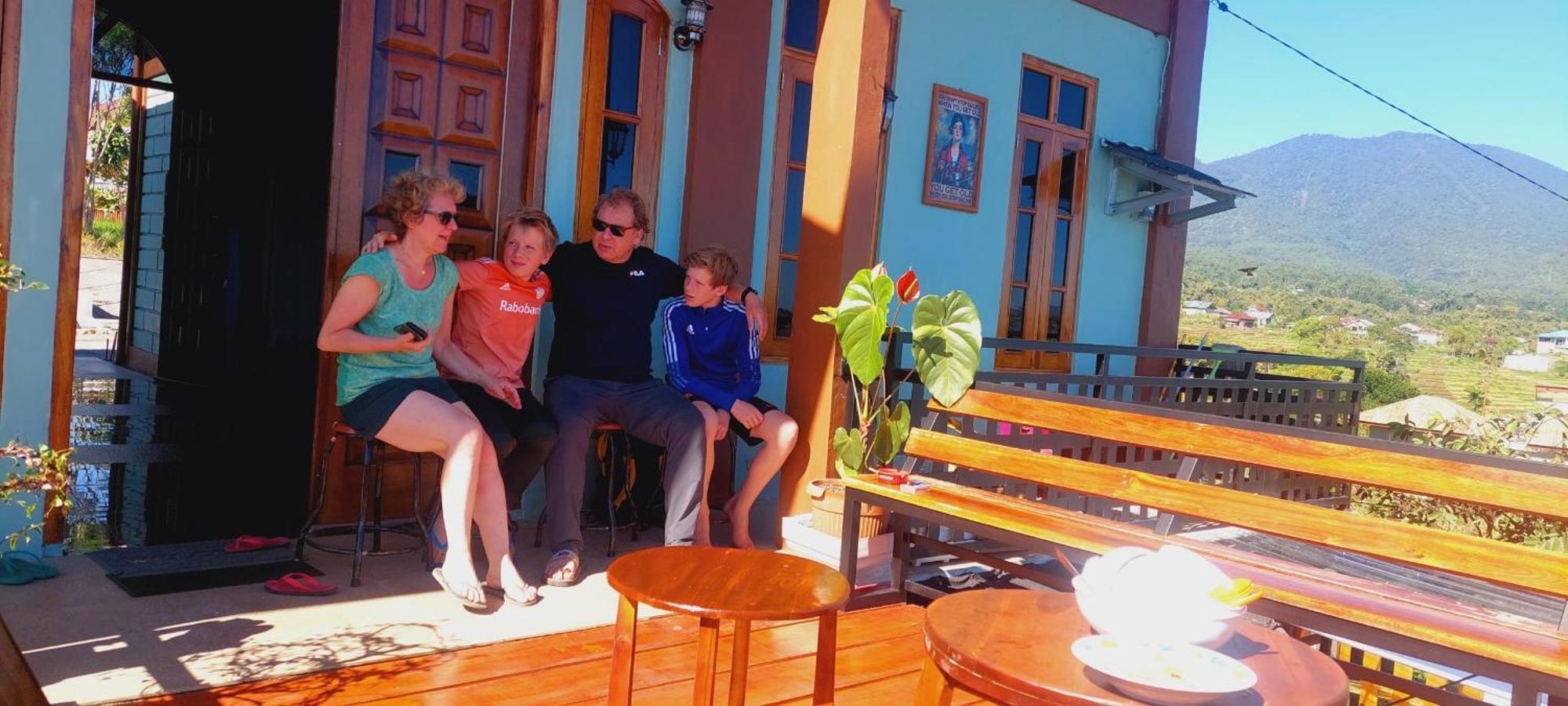 Kopa Hilltop - Family Guest Home Ruteng Kültér fotó
