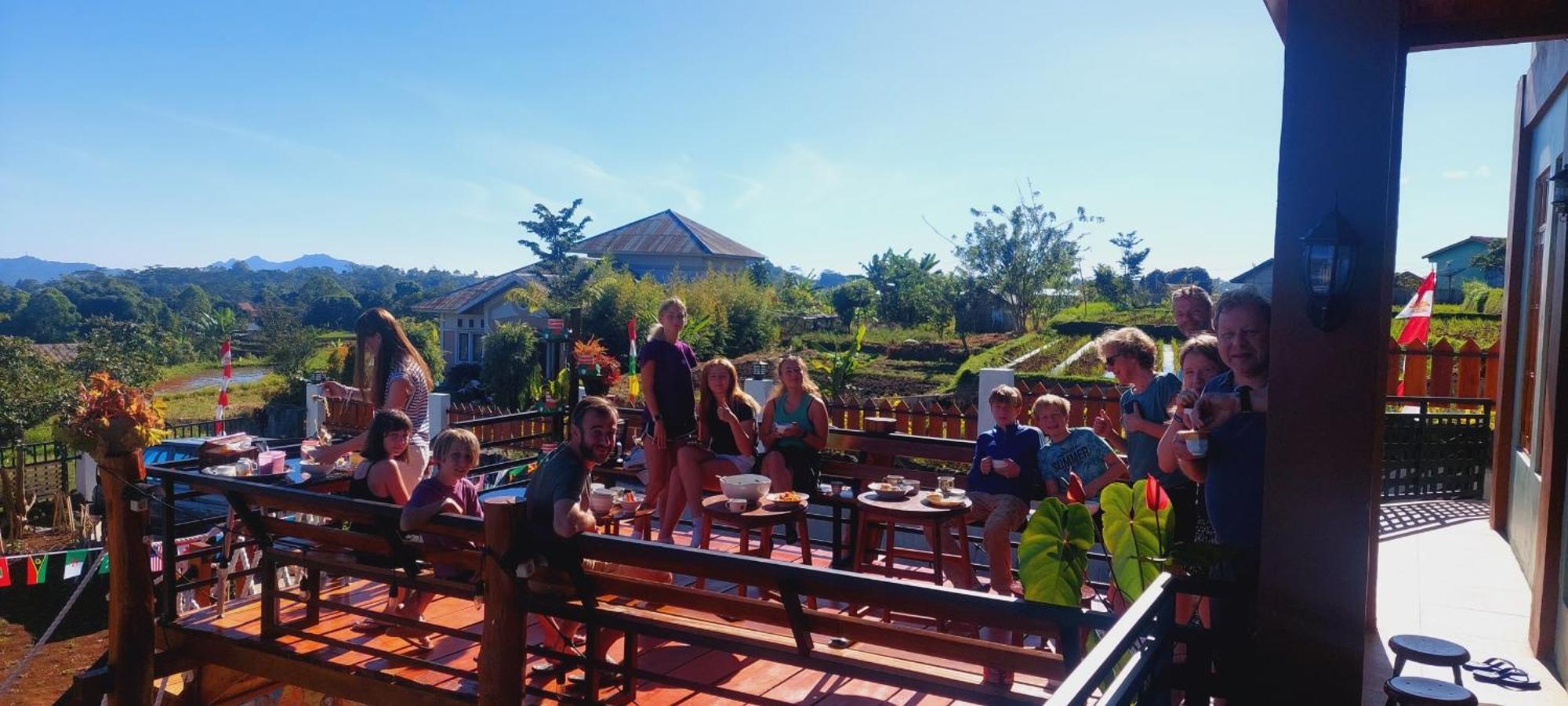 Kopa Hilltop - Family Guest Home Ruteng Kültér fotó