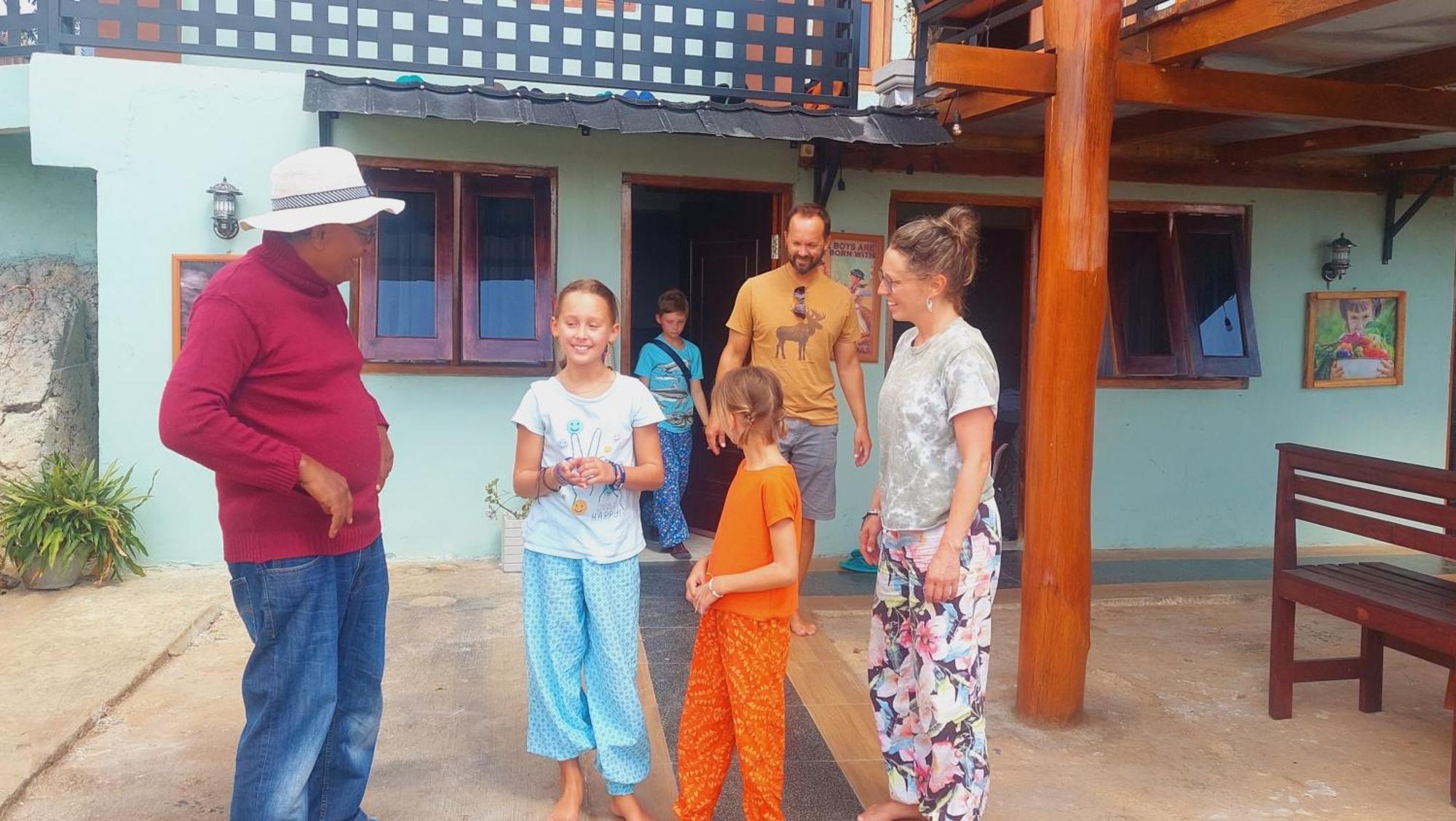 Kopa Hilltop - Family Guest Home Ruteng Kültér fotó